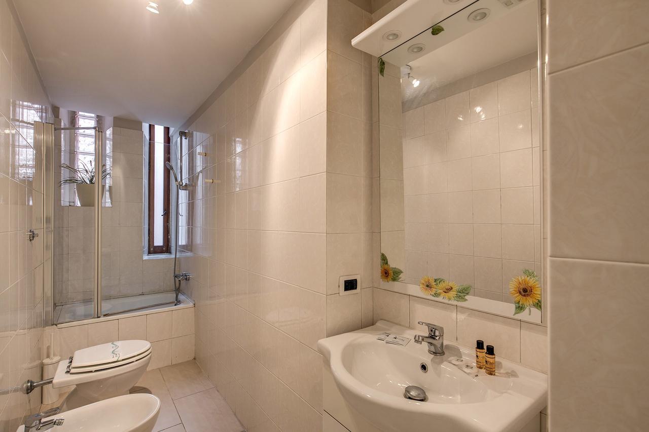 Mecenate Colosseo Suite Rome Exterior photo